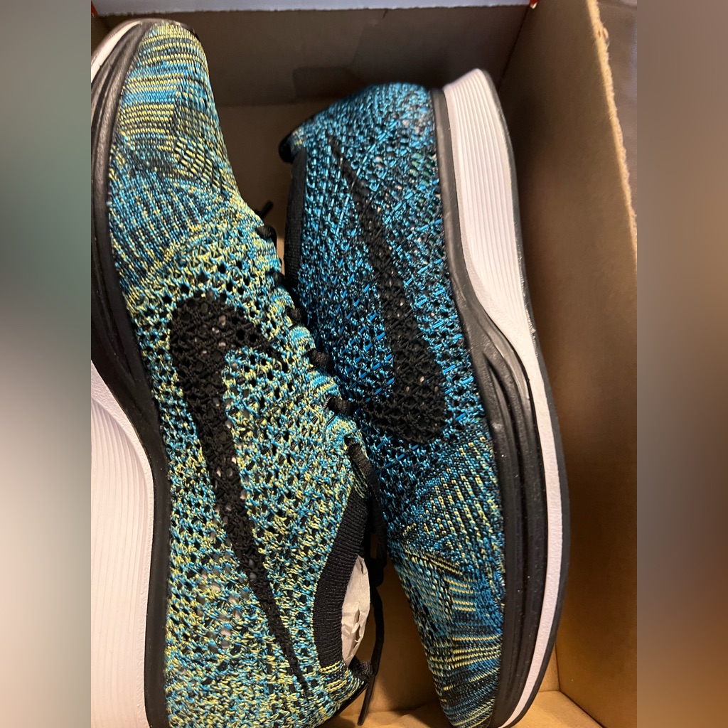 Mens Nike Flyknit Racer (526628 405) No Box Size 7